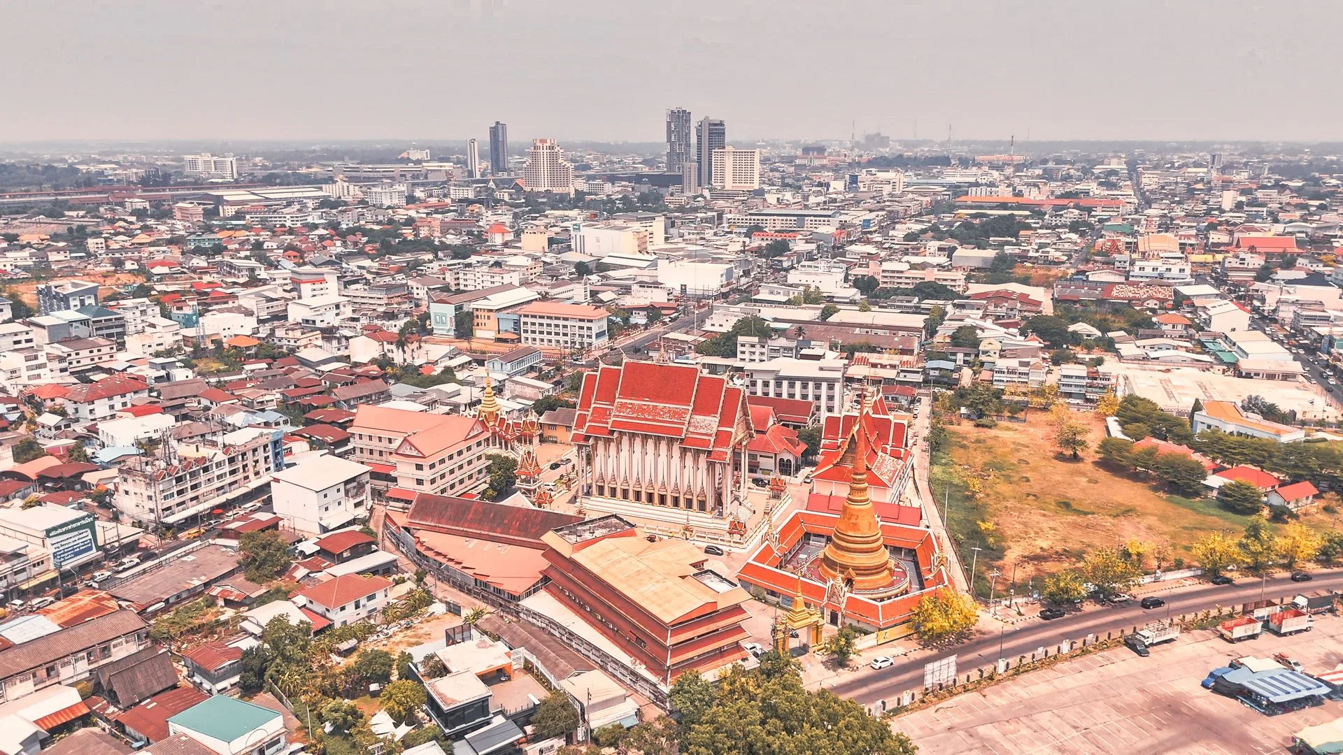 Discover Thailand | Beaches, Temples & City Lights